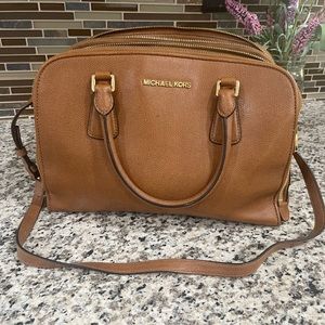 ⚡️SOLD⚡️MICHAEL KORS Reese Large Satchel